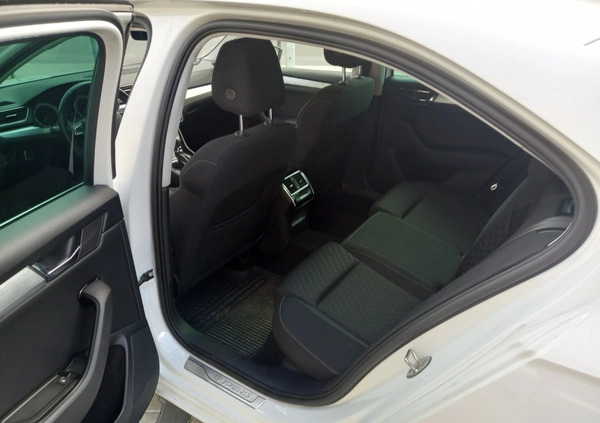 Skoda Superb cena 85900 przebieg: 178000, rok produkcji 2020 z Warszawa małe 781